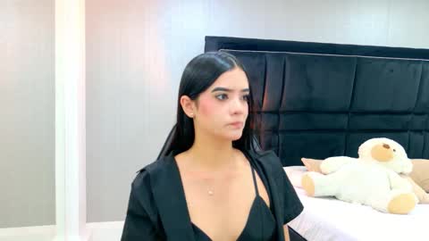 ViolettJhonson online show from December 15, 2:33 pm