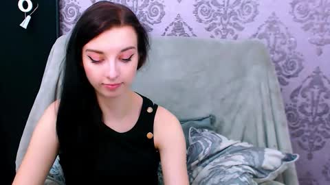 VirginLuna online show from June 3, 7:30 pm