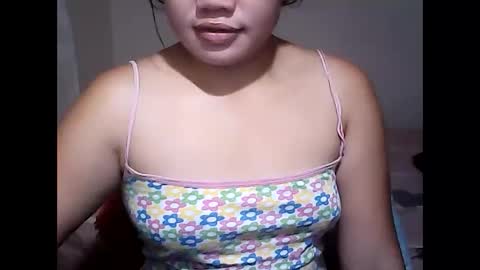 Snapshot of visayan_beauty26 chatting on March 4, 5:24 pm visayan_beauty26 online show from March 4, 5:24 pm
