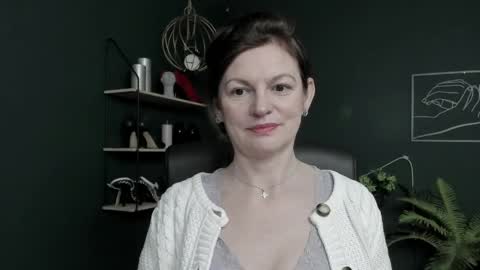 Vivian online show from April 22, 6:43 am