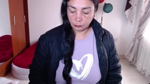 vivian_milf_paint online show from November 15, 1:34 pm