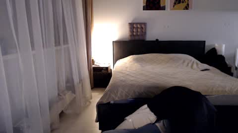 Snapshot of vivica_coke chatting on January 10, 5:15 am VI online show from January 10, 5:15 am
