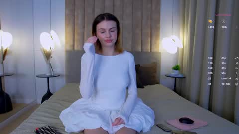 Sophia online show from June 1, 7:37 pm