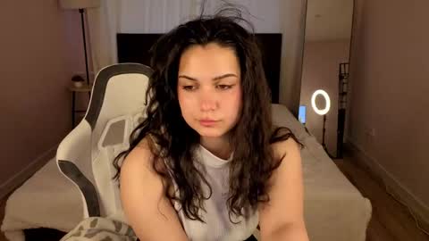 vivien_ross online show from May 21, 1:58 am