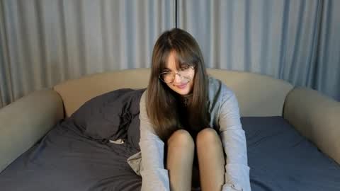 vivyboo111 online show from September 18, 8:29 pm