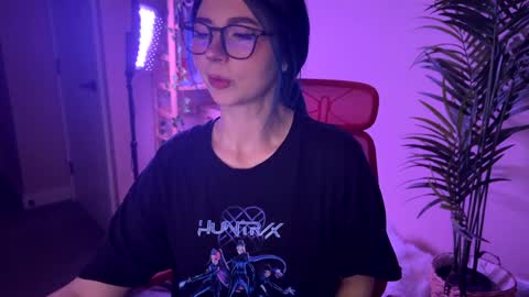 Polly  Online mostly at 9pm-2am UK Time online show from February 27, 6:52 pm