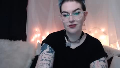 Snapshot of vixinvvitch chatting on December 27, 4:11 pm VIXIN online show from December 27, 4:11 pm