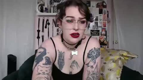Snapshot of vixinvvitch chatting on October 15, 7:16 pm VIXIN online show from October 15, 7:16 pm