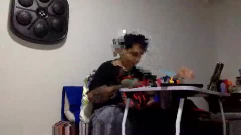 Danny and Ale online show from April 15, 7:14 pm