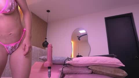 Violeta online show from May 27, 3:03 am