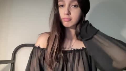 Snapshot of w33d7 chatting on February 11, 9:03 pm Alice Before pvt write to me in PM online show from February 11, 9:03 pm