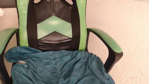 Trixie 3 online show from November 28, 7:39 pm