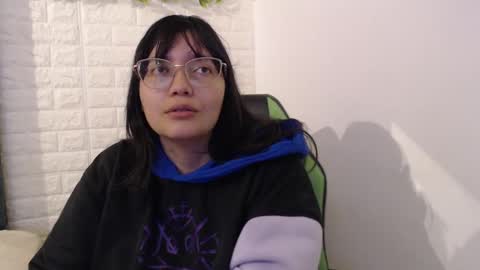 Trixie 3 online show from March 6, 1:57 pm