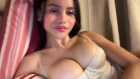 Maggie online show from October 31, 5:06 pm