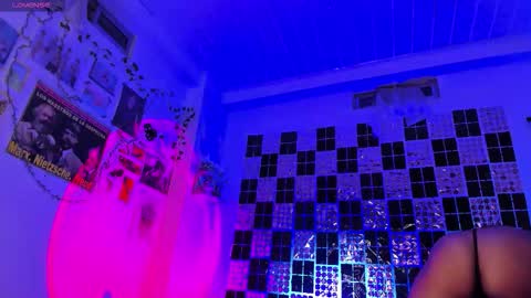 weed420moni online show from March 26, 5:20 am