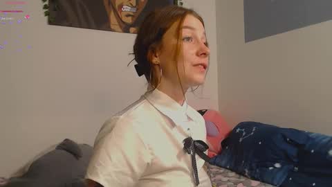 Snapshot of weed_princesss chatting on September 10, 4:29 pm  moon  online show from September 10, 4:29 pm