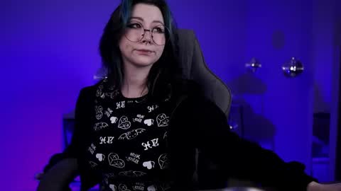 little girl who is always rightLisa online show from March 1, 1:16 am