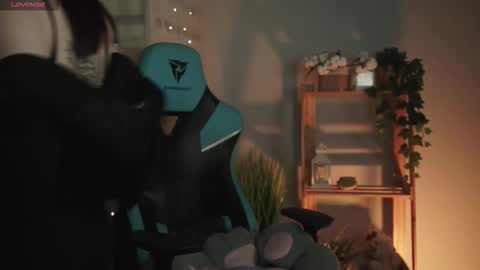 little girl who is always rightLisa online show from September 22, 2:21 am