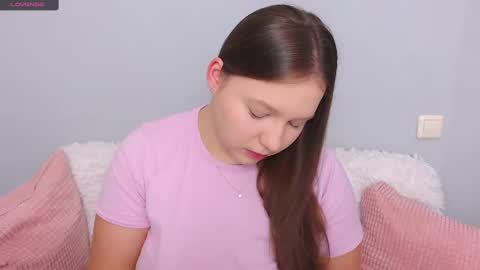 Snapshot of wet__molly chatting on February 7, 8:10 pm molly online show from February 7, 8:10 pm