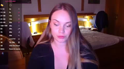 Lana online show from July 14, 9:08 pm