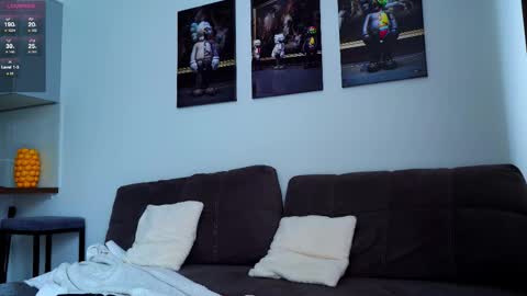 Kate  online show from February 6, 8:39 am