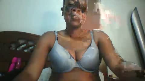 whitney_ly online show from May 5, 4:54 pm