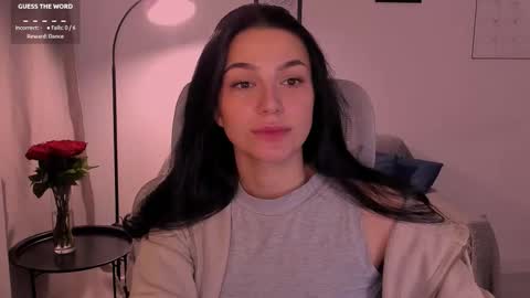 whoislulu online show from December 18, 4:45 pm