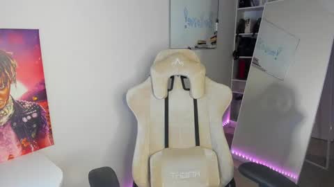 Abby  online show from January 24, 4:27 am