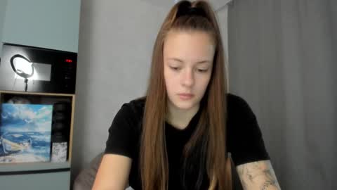 Veronica online show from October 3, 2:55 pm