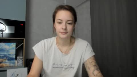 Veronica online show from December 3, 2:08 pm