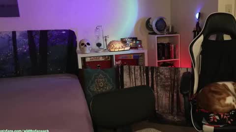 Gretchen online show from October 27, 4:52 am