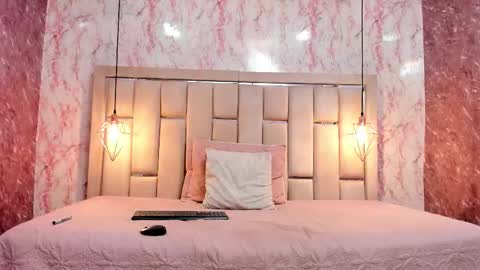 Snapshot of wild_firee_ chatting on October 16, 8:00 pm wild_firee_ online show from October 16, 8:00 pm