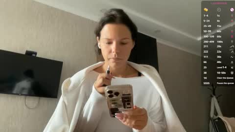 Mia online show from September 17, 6:00 am