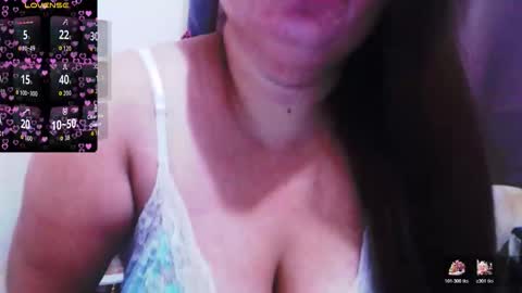 wildhotasianx online show from November 12, 10:08 pm