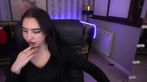 Snapshot of wildkittenx_ chatting on February 26, 9:07 pm Alena online show from February 26, 9:07 pm