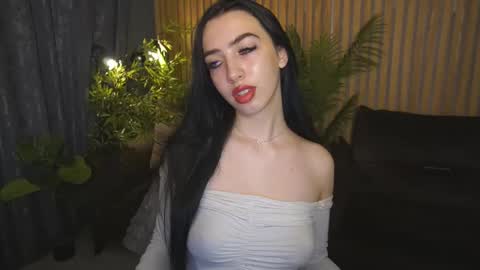 Snapshot of wildkittenx_ chatting on October 10, 5:56 am Alena online show from October 10, 5:56 am
