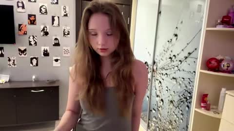 Olivia online show from April 4, 7:18 am