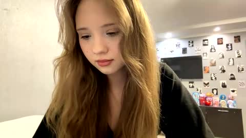 Olivia online show from March 11, 7:05 pm