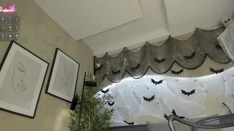 Ms Willow online show from October 29, 2:42 pm