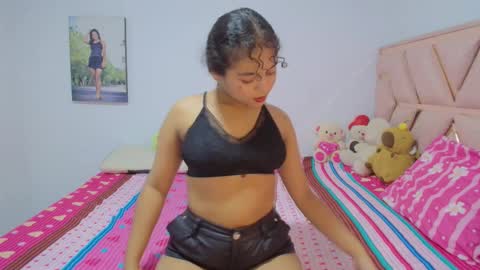  Winnifer Gonzalez  online show from February 24, 3:49 am