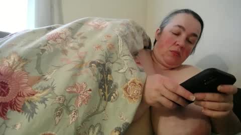 Annie online show from March 10, 9:29 pm