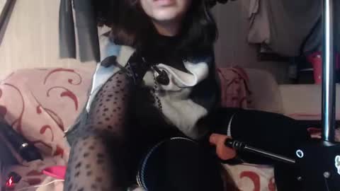 Snapshot of witchbitchmommy chatting on December 4, 8:23 am witchbitchmommy online show from December 4, 8:23 am