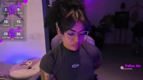     Luna Violeta  A r t i s t  online show from December 20, 10:30 am