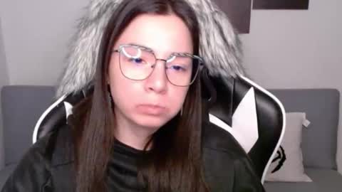 Alex online show from October 6, 2:17 am