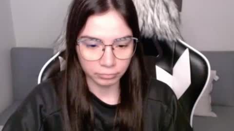 Alex online show from September 25, 3:05 am