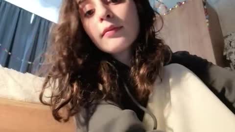 Stia online show from February 10, 11:35 am