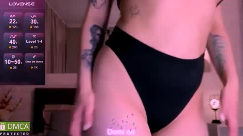 Sue online show from November 11, 3:31 pm