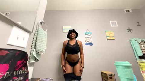 Wynter Heat online show from December 24, 6:11 am