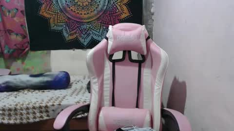 x_lexi_x online show from February 8, 9:13 am