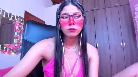 XALLYSONX online show from September 13, 2:03 pm